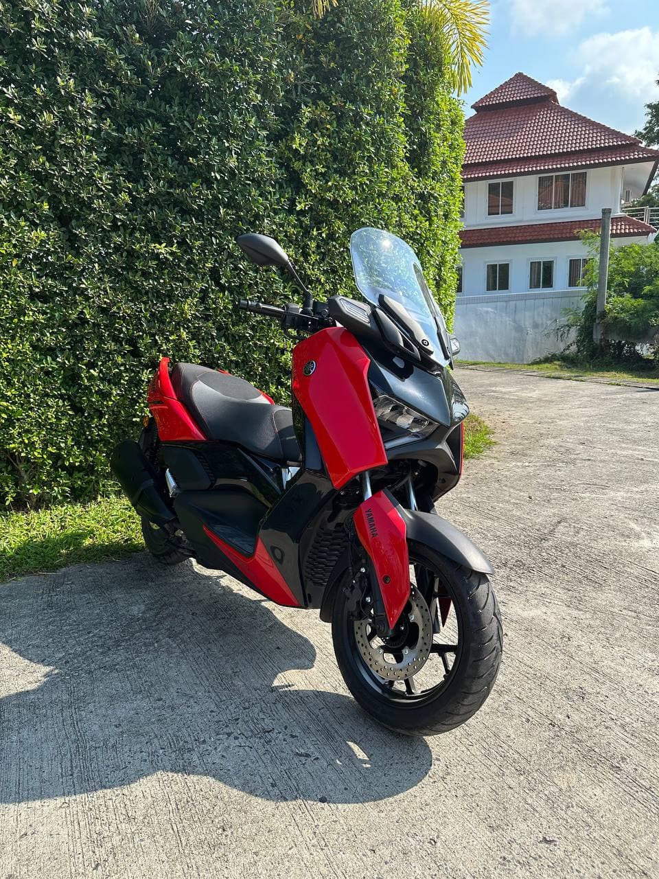 Yamaha Xmax 300 Red